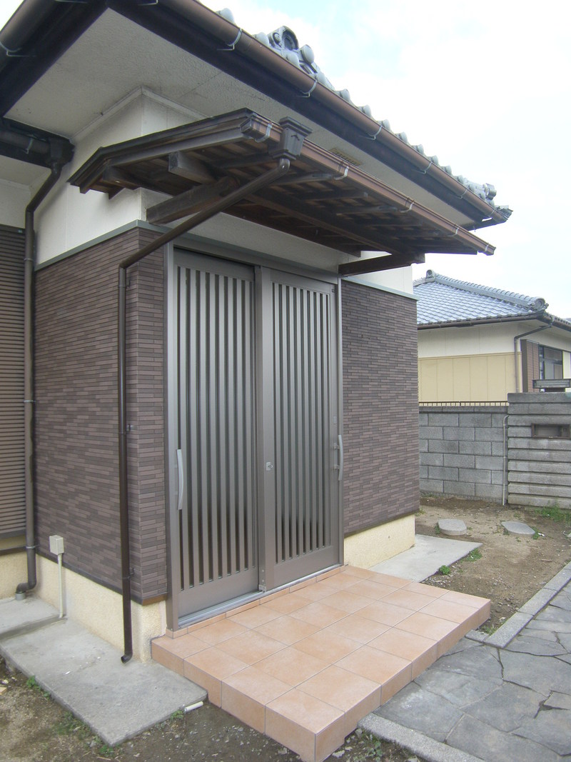 玄関サッシ入れ替え